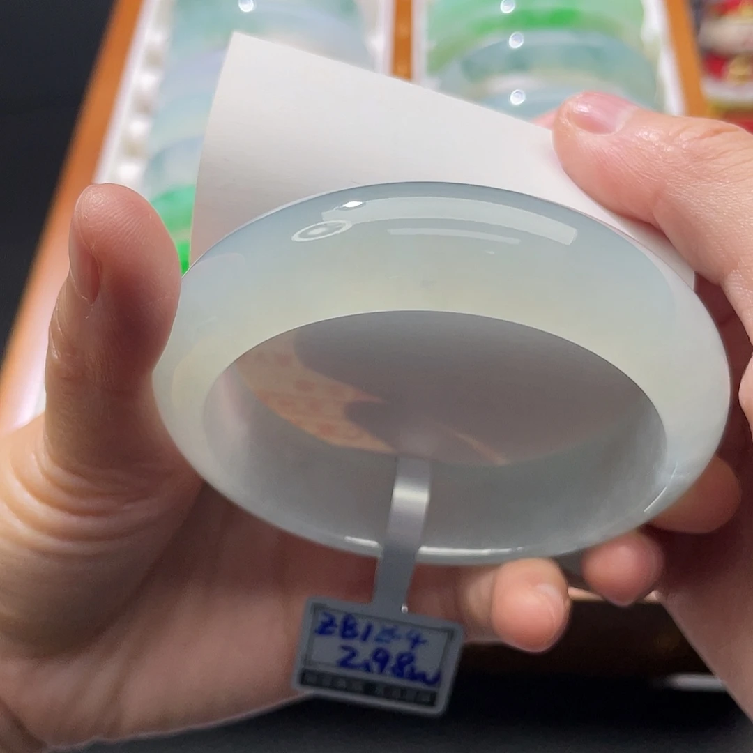 翡翠未镶嵌手镯57.8冰胶晴蓝