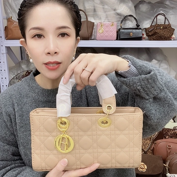 蚕丝小牛剖层皮革PU