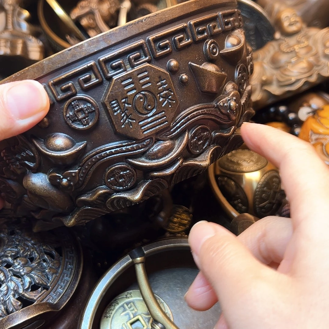 精美铜器工艺品等