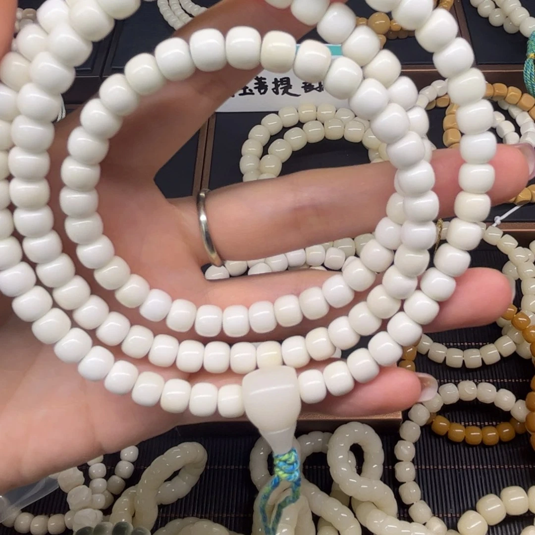 小***学白玉菩提手串76白玉108