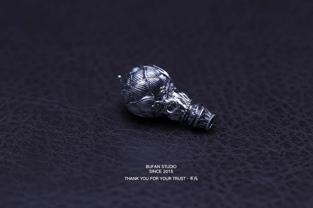 925银银制品 【不凡】文玩好物 时尚设计 宝莲三通银币版 银材质