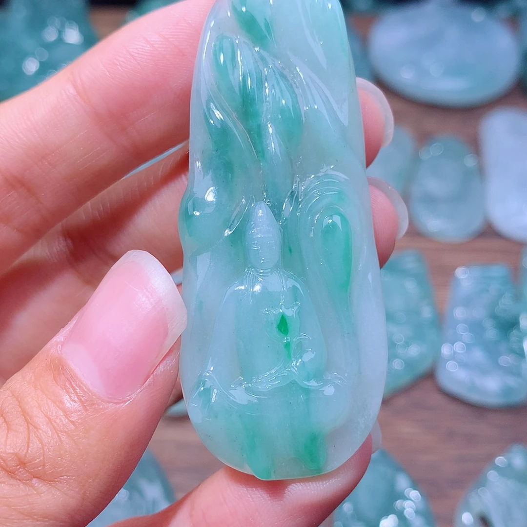 颈饰未镶嵌翡翠观音