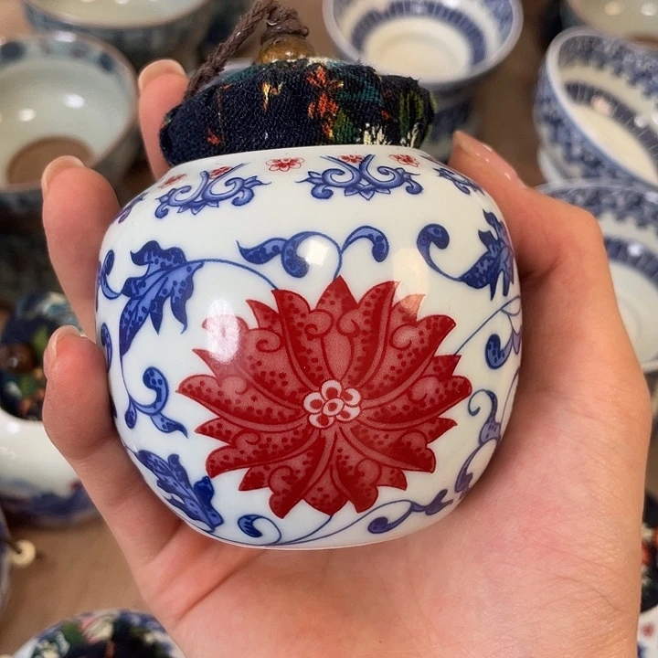 杯白瓷青花釉里红缠枝莲茶叶罐微瑕