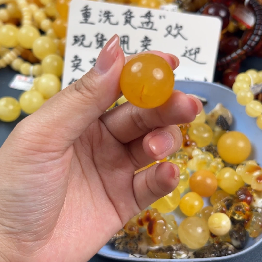 琥珀未镶嵌珠宝奇石