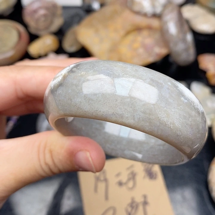 硅化珊瑚（珊瑚玉）手镯未镶嵌50