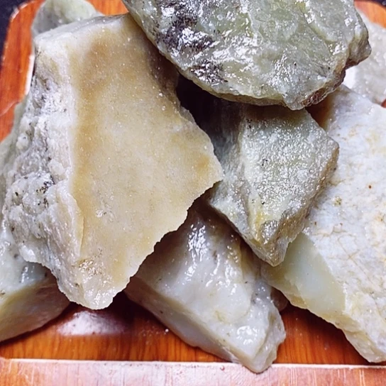 和田玉（糖玉）未镶嵌珠宝半成品