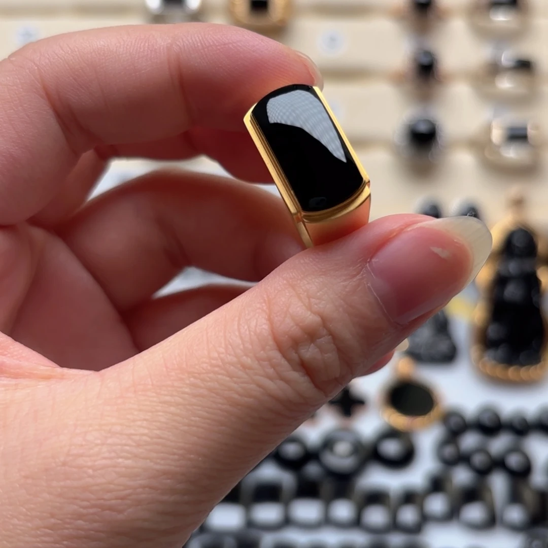 翡翠18K金镶嵌戒指缅甸翡翠