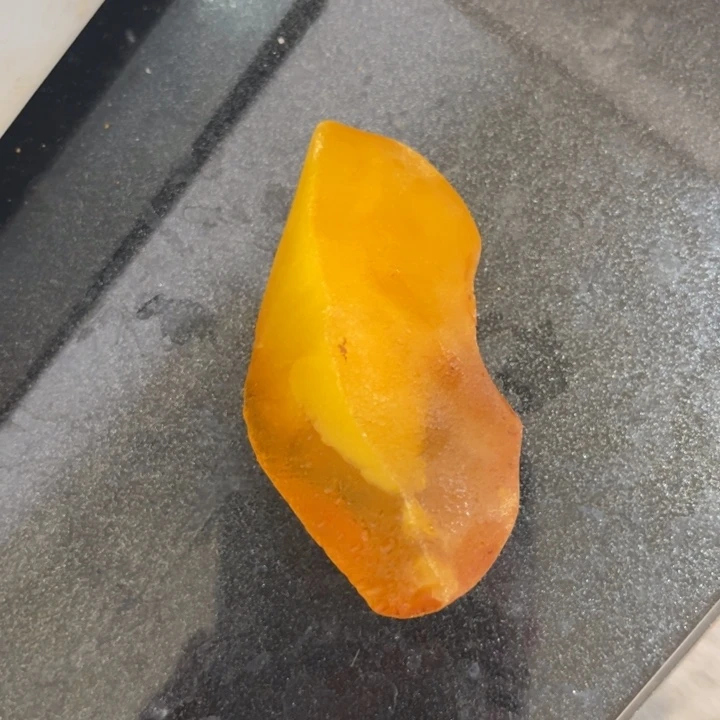 定制蜜蜡未镶嵌裸石