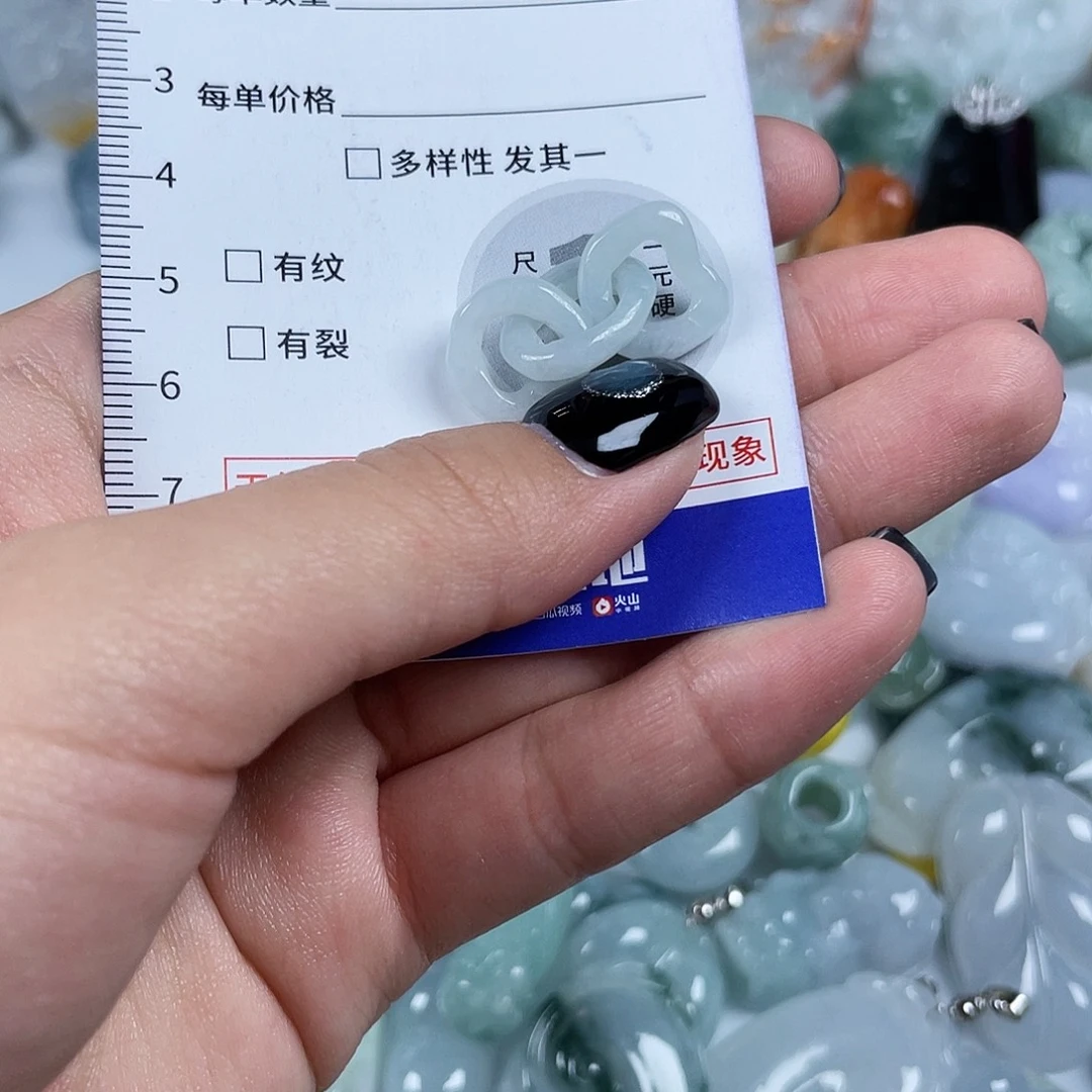 翡翠未镶嵌颈饰691