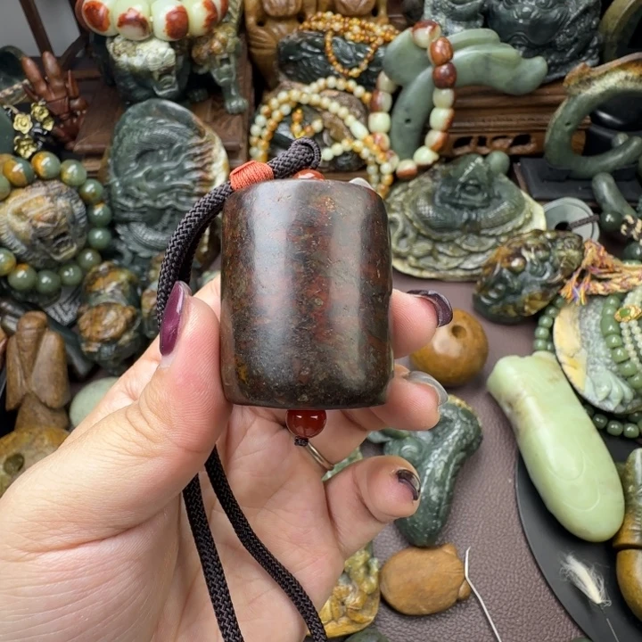 透闪石质玉未镶嵌珠宝奇石