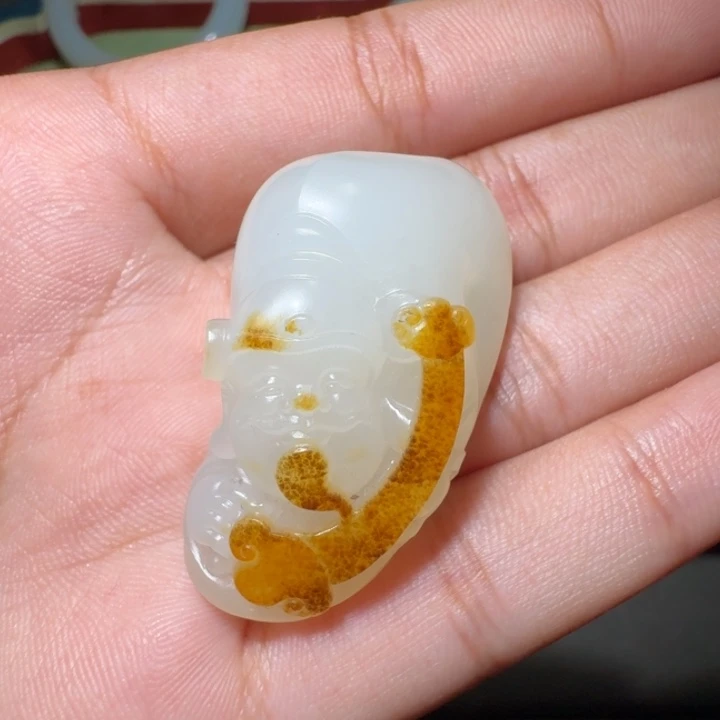 和田玉未镶嵌颈饰阿*
