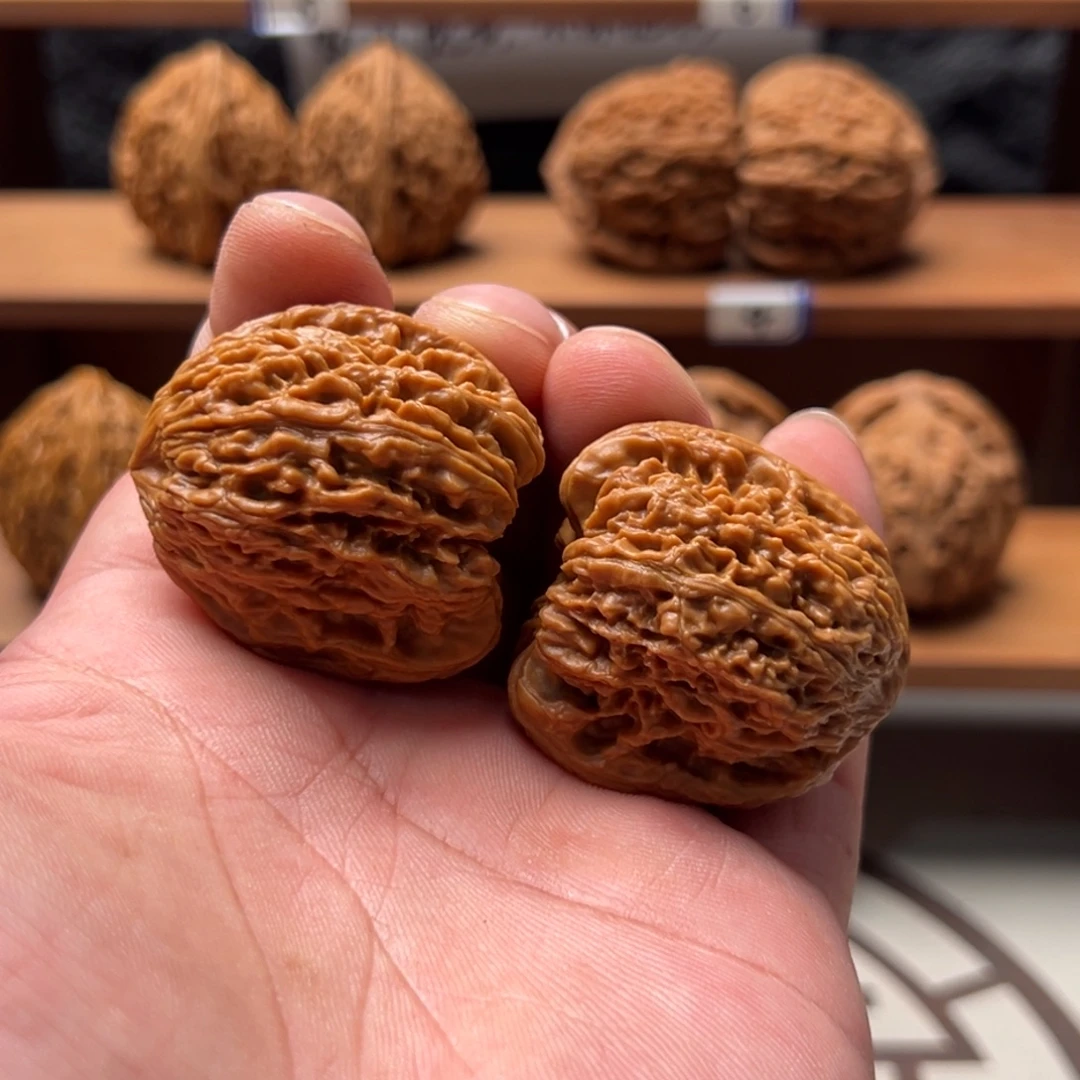 通***恼文玩核桃吊坠南疆37黄线