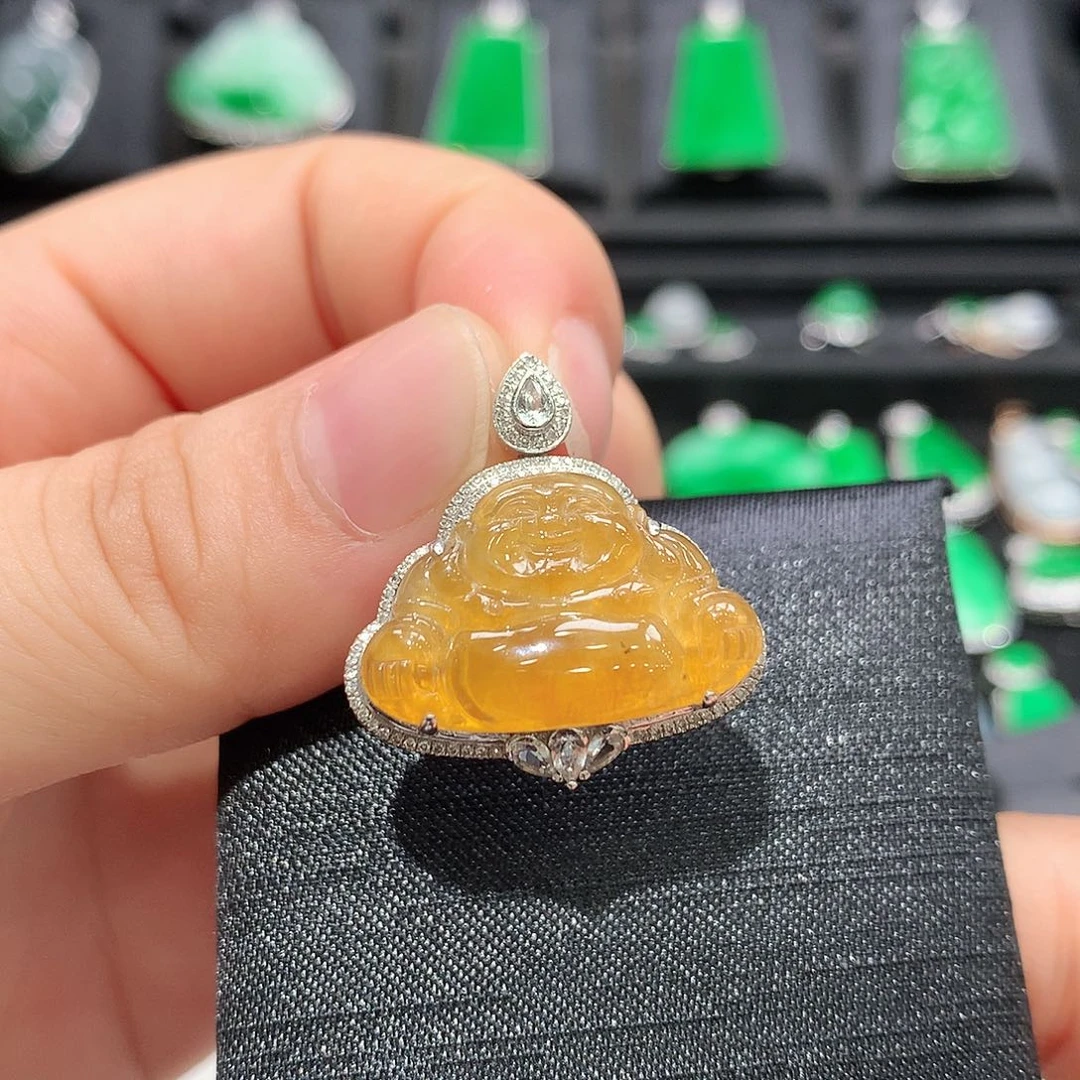 翡翠18K金镶嵌颈饰佛公