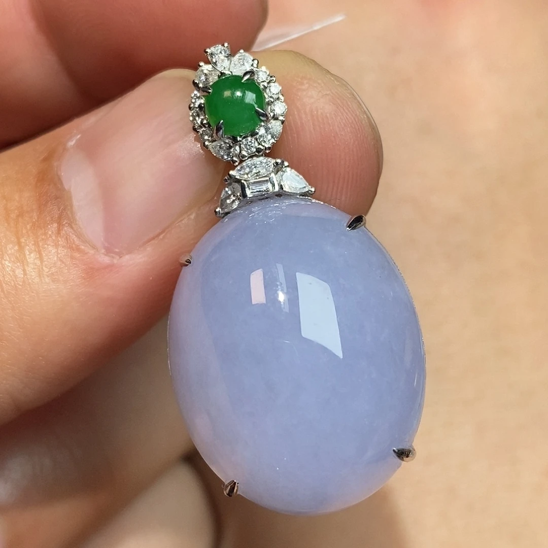 翡翠颈饰18K金镶嵌蛋面