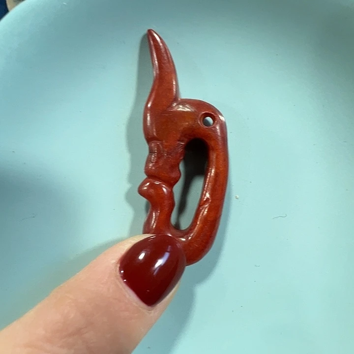 透闪石质玉未镶嵌挂件