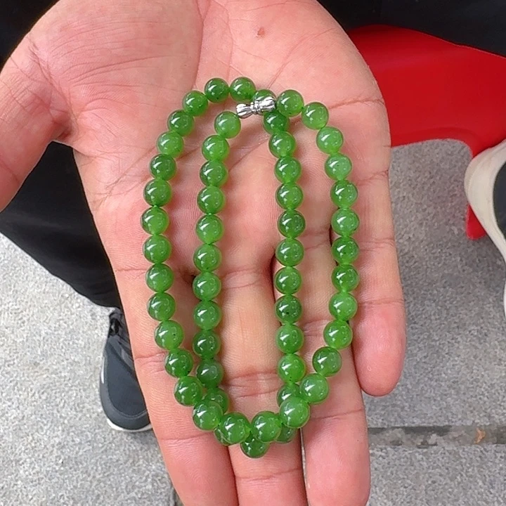 未镶嵌手串和田玉卡8冰底阳绿女神链
