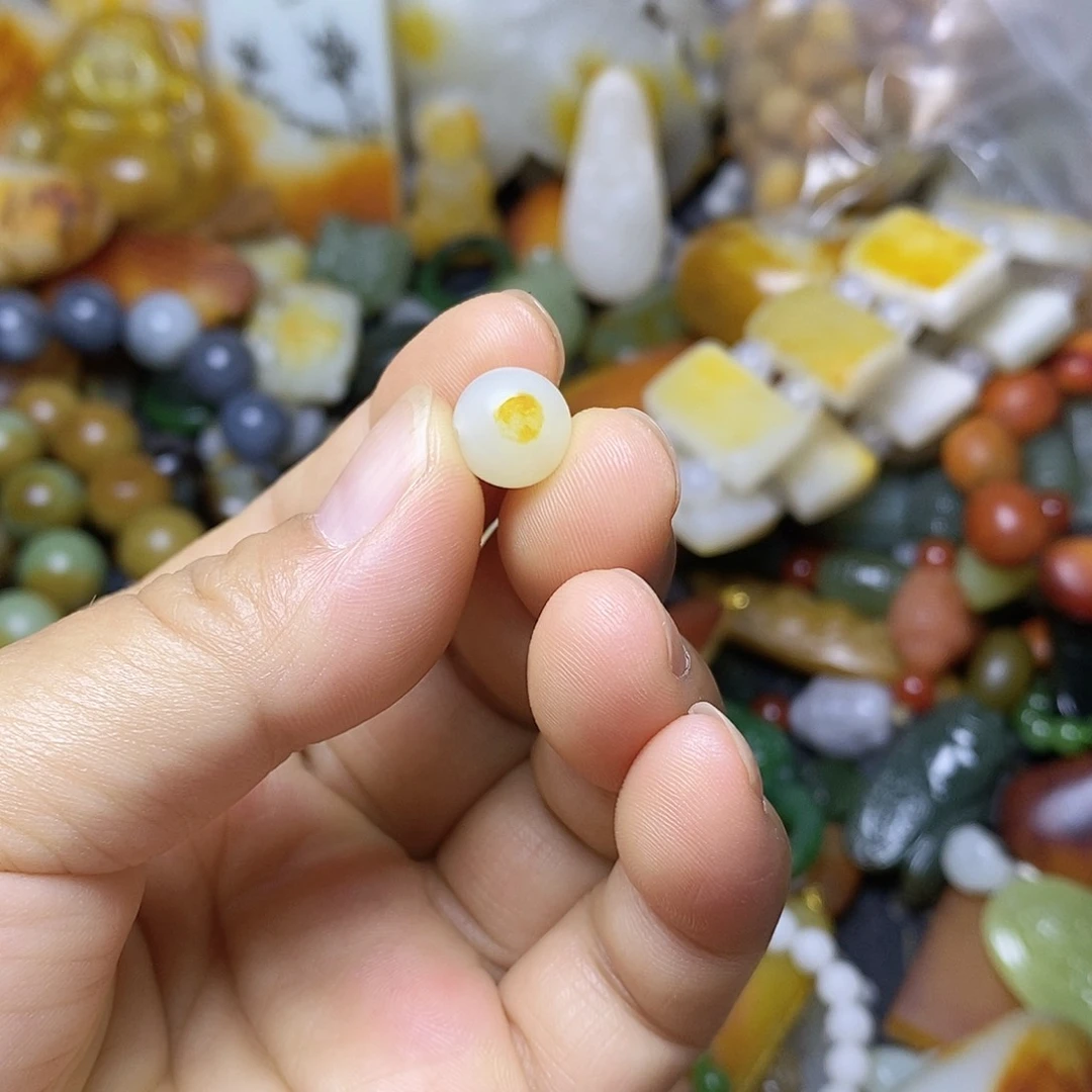 和田玉（糖玉）未镶嵌颈饰