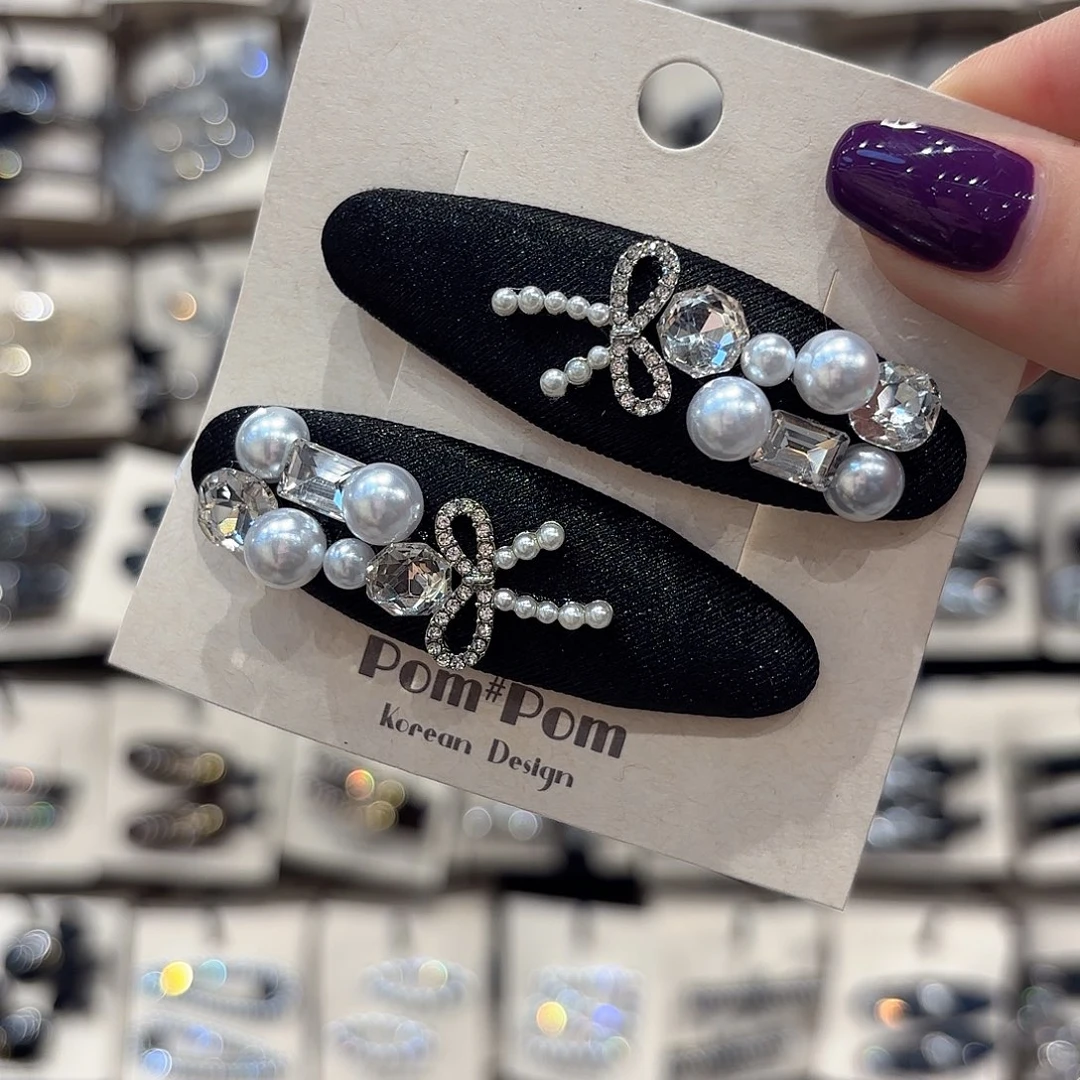 皮质铁合金椭圆黑色珠珠拜拜一对