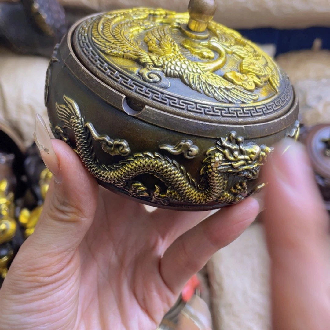 原矿风磨铜烟灰缸。