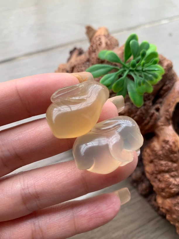 玛瑙可爱小飞兔挂件手机挂包包挂（随机一件）