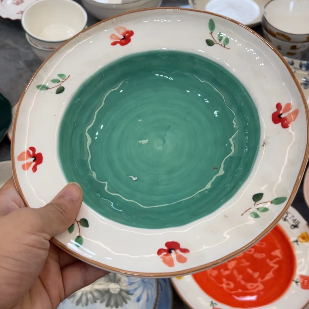 陶瓷微瑕餐具介意勿拍，满18飞！