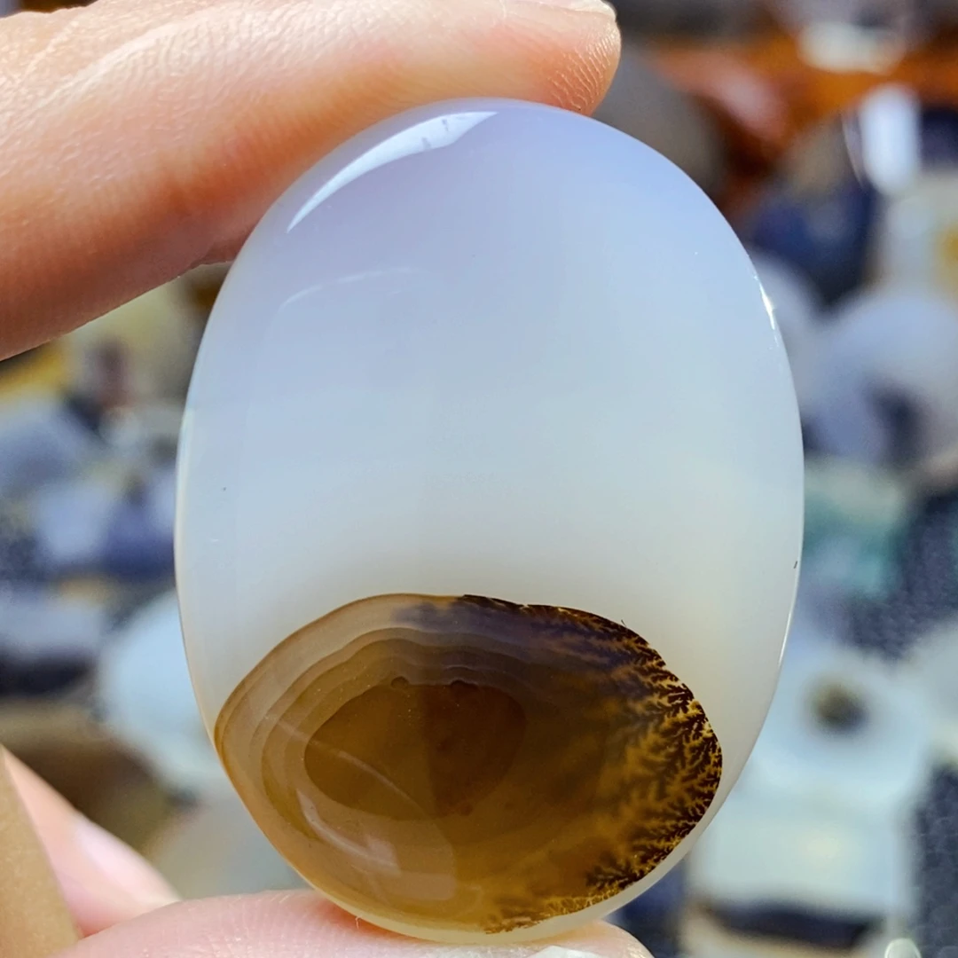 玛瑙/玉髓未镶嵌珠宝奇石