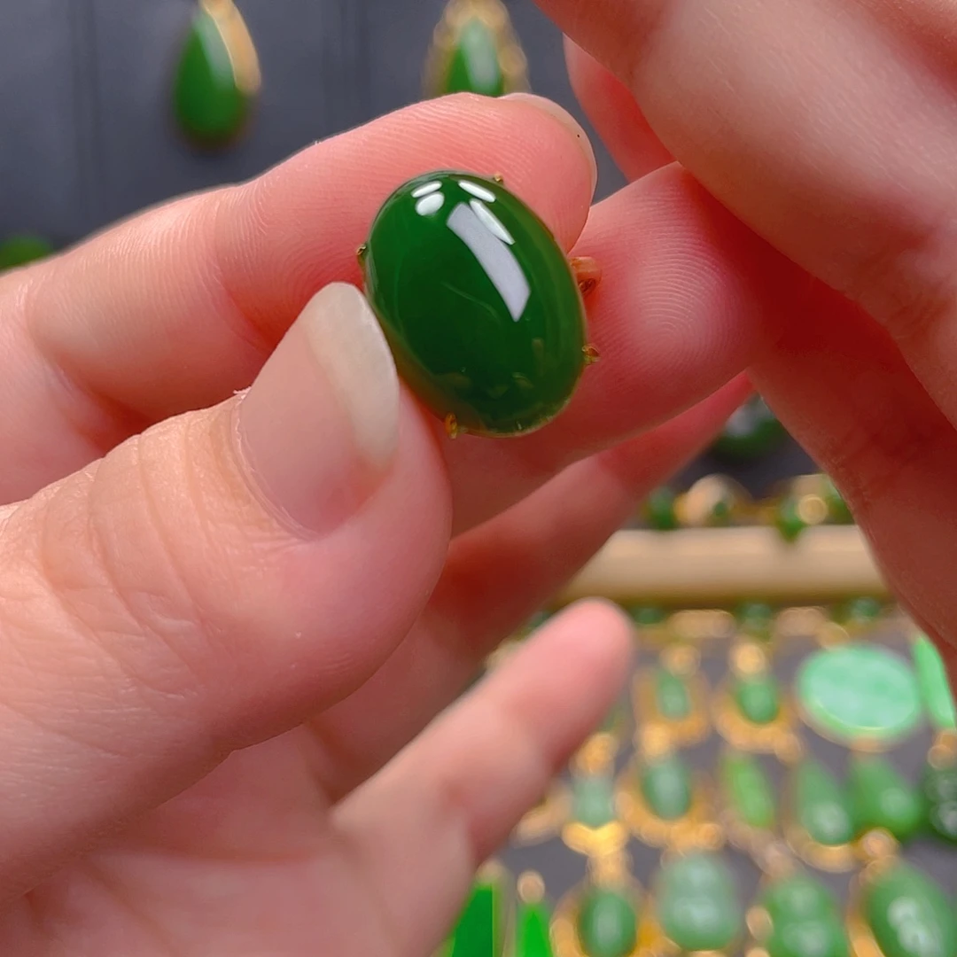 和田玉（碧玉）戒指18K金镶嵌1800