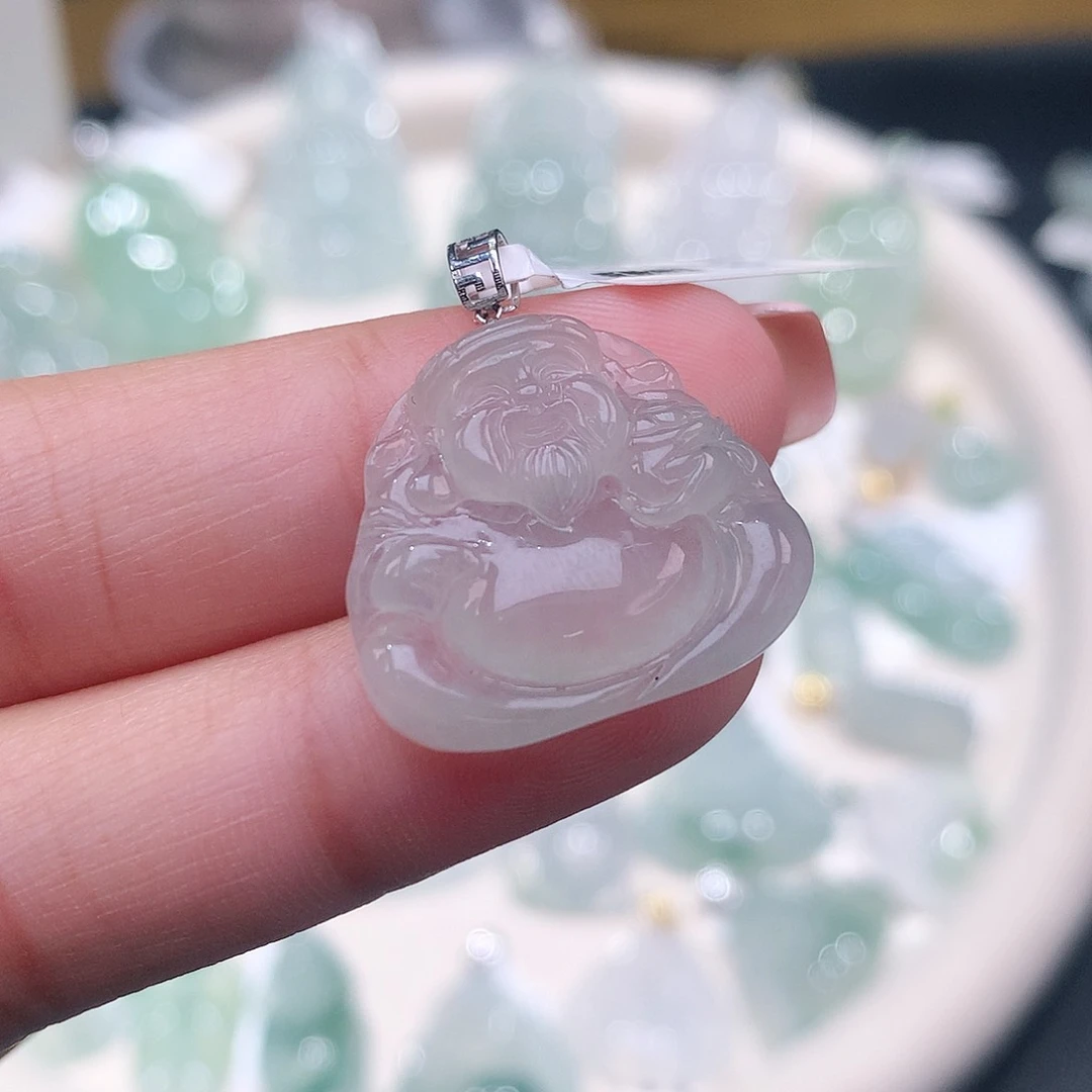 颈饰18K金镶嵌翡翠财神