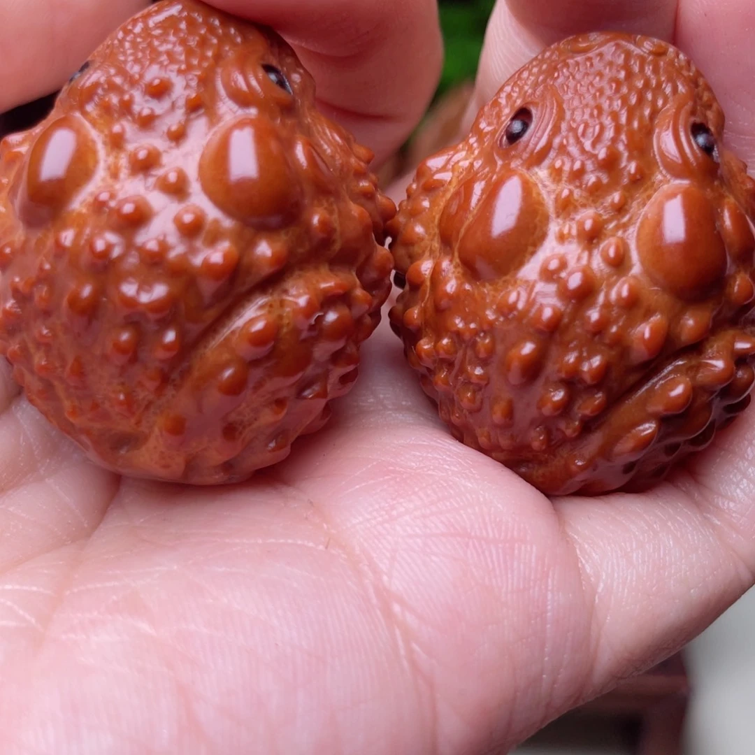 吊坠橄榄核金蟾手球3.5