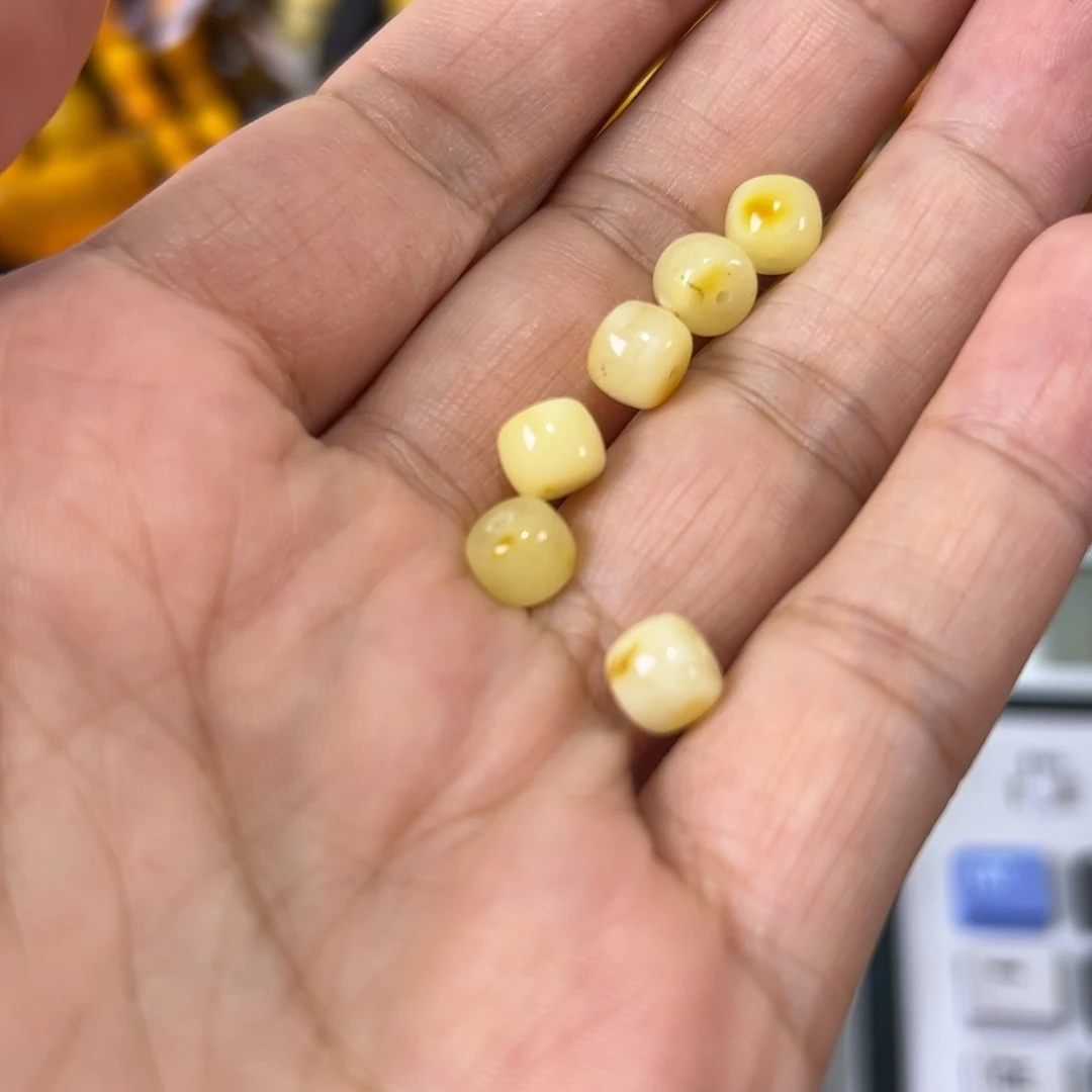 未镶嵌琥珀珠宝奇石574发一个