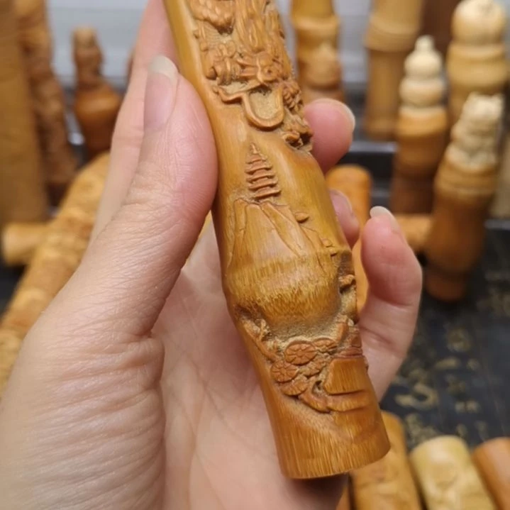 二***孽竹红皮料子浮雕龙虎