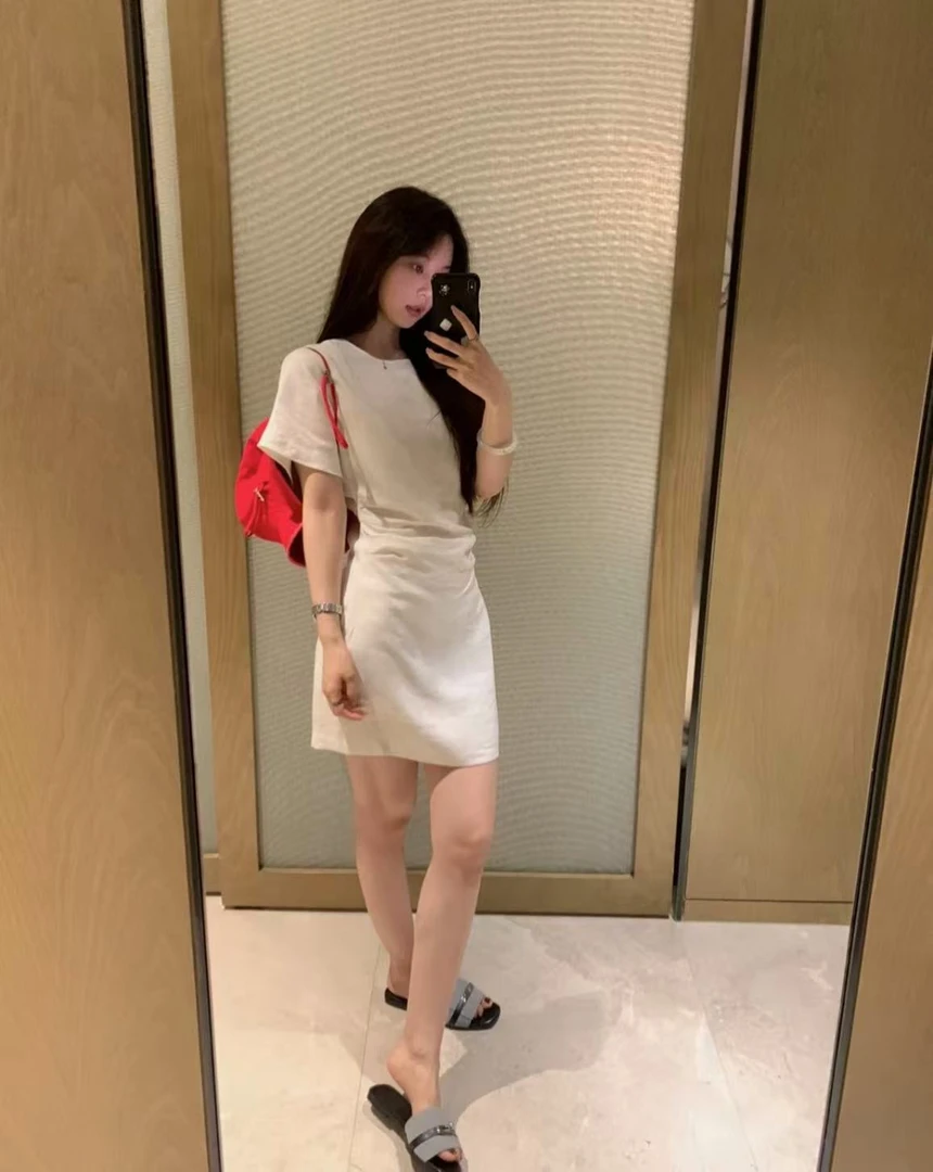 12350夏季新款简约小众气质百搭修身休闲收腰短款短袖连衣裙