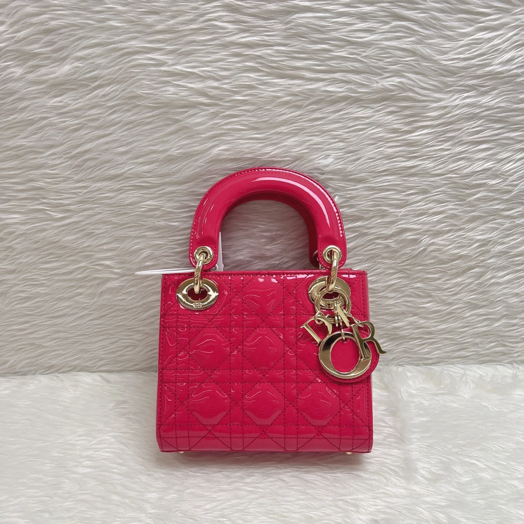 95新 DIOR/迪奥 99新Dior迪奥戴妃三格漆皮红色无吸色23年编码