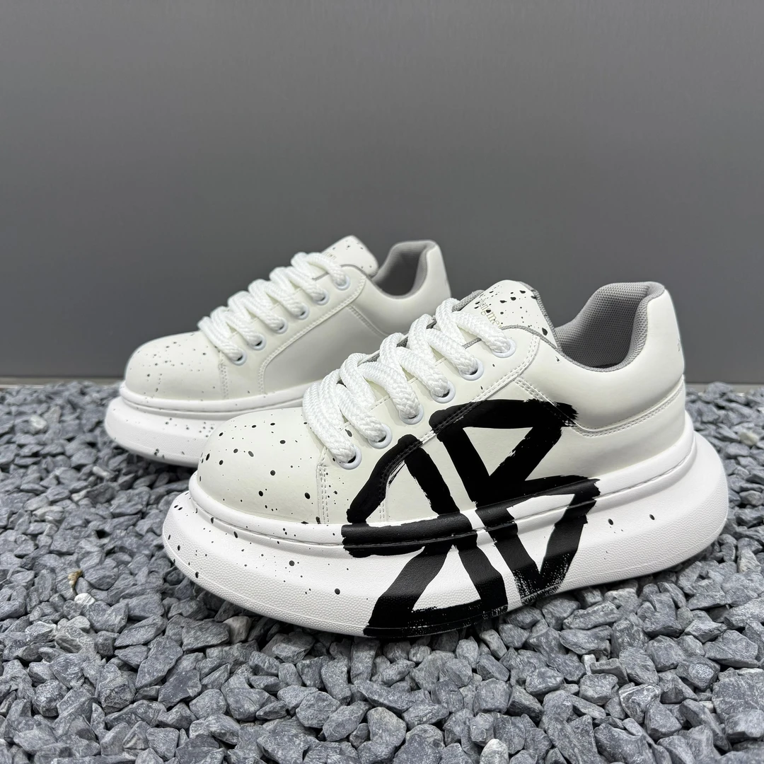 男鞋时尚秋季新款休闲鞋防滑透气运动鞋男士隐形增高潮流百搭鞋子