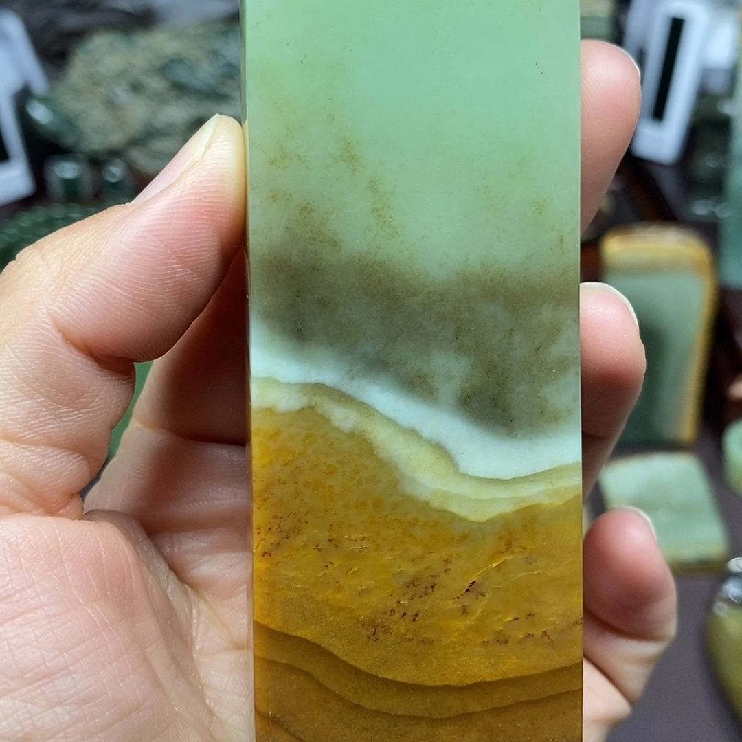 终***点岫岩河磨玉（透闪石质玉）未镶嵌颈饰