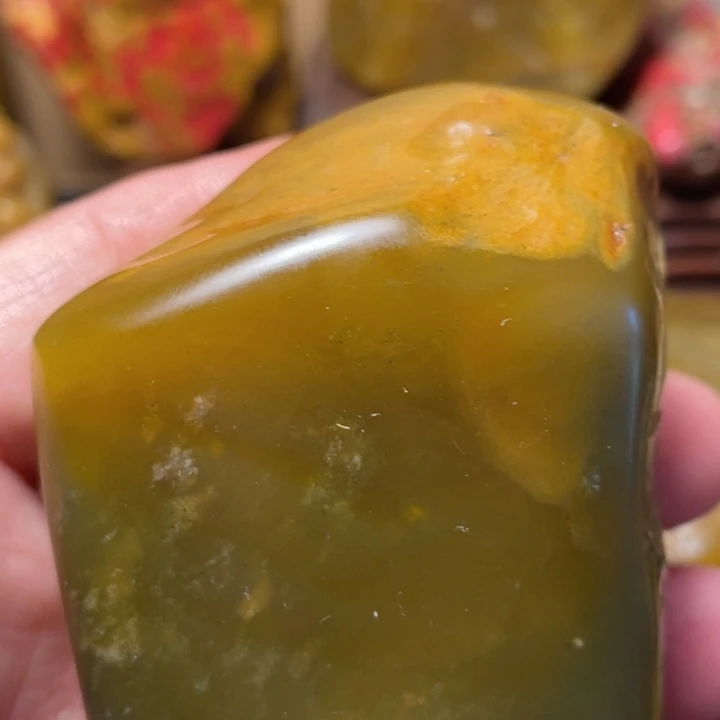 田黄石本****点217克田黄随形章