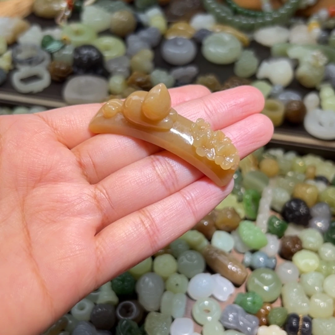 未镶嵌和田玉珠宝半成品