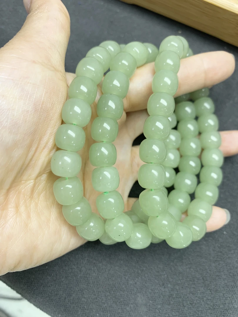 A青海葡萄肉细料老型珠10mm珠串