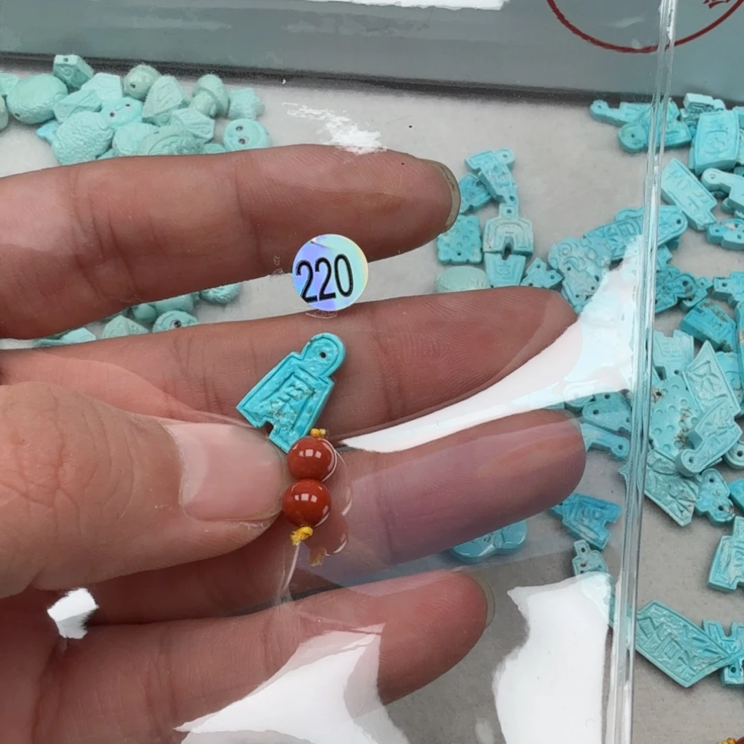 南红玛瑙未镶嵌珠宝奇石