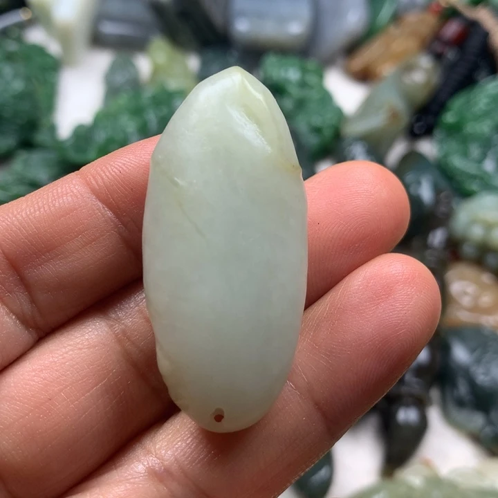 颈饰未镶嵌和田玉