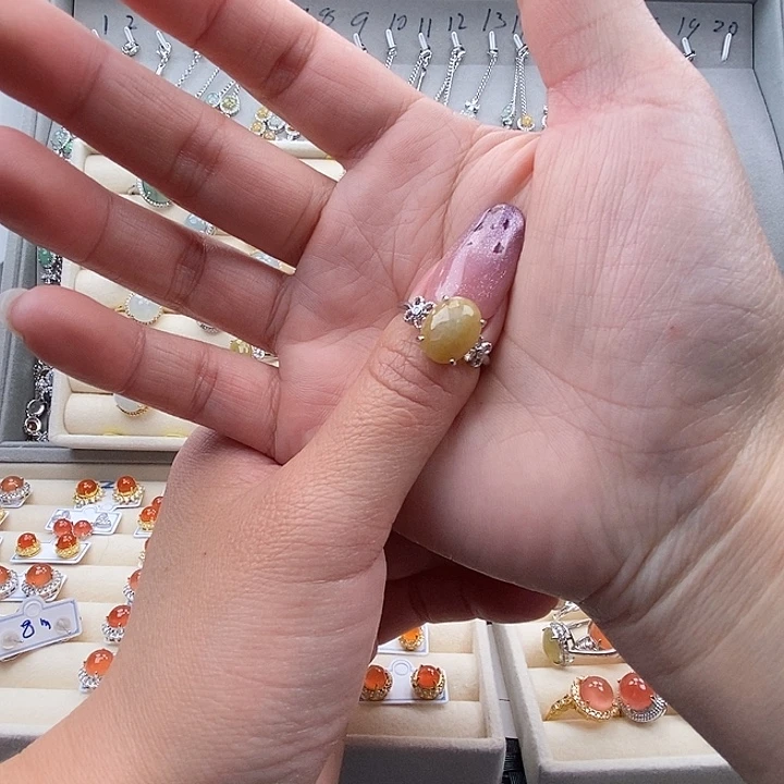 樱***天翡翠未镶嵌戒指缅甸