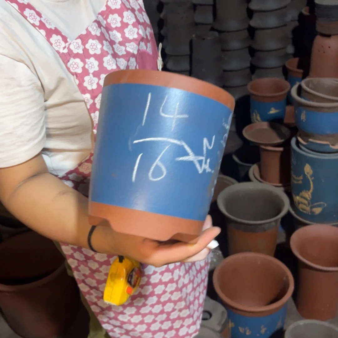 紫砂花盆紫砂花盆两只