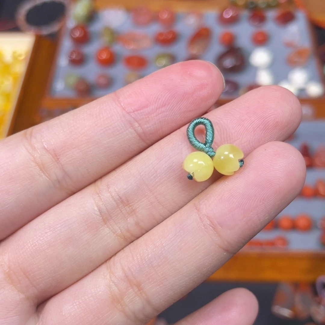 蜜蜡未镶嵌裸石桂花一对
