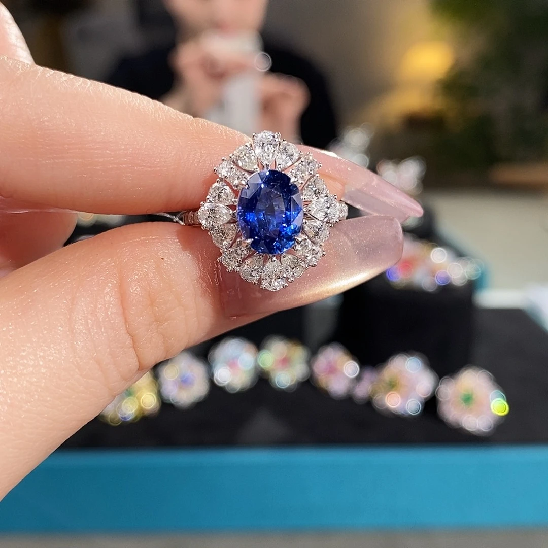 戒指蓝宝石18K金镶嵌3.13ct皇家蓝aigs