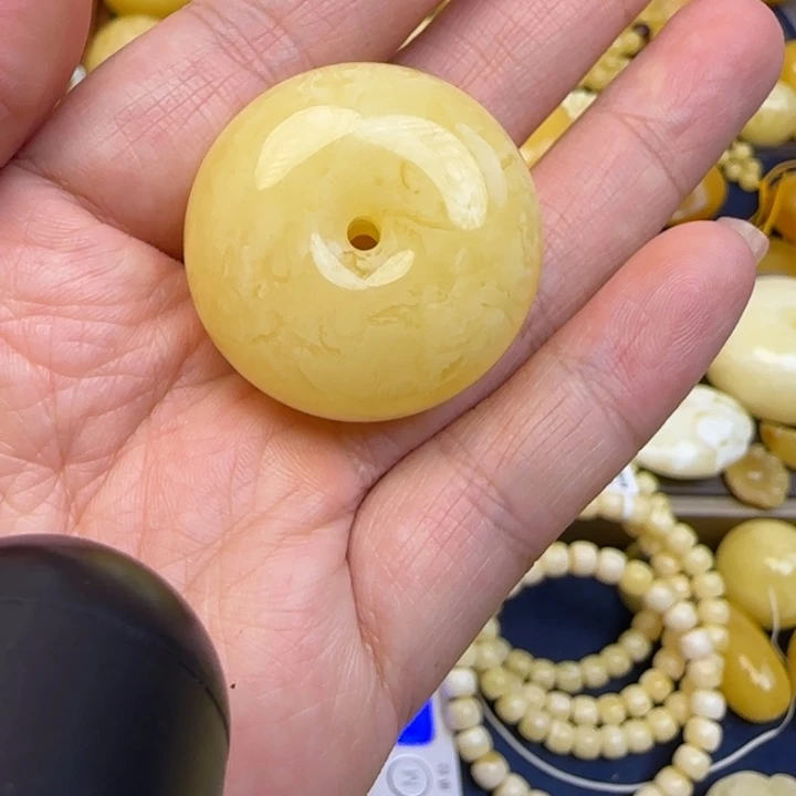 未镶嵌颈饰蜜蜡天然蜜蜡