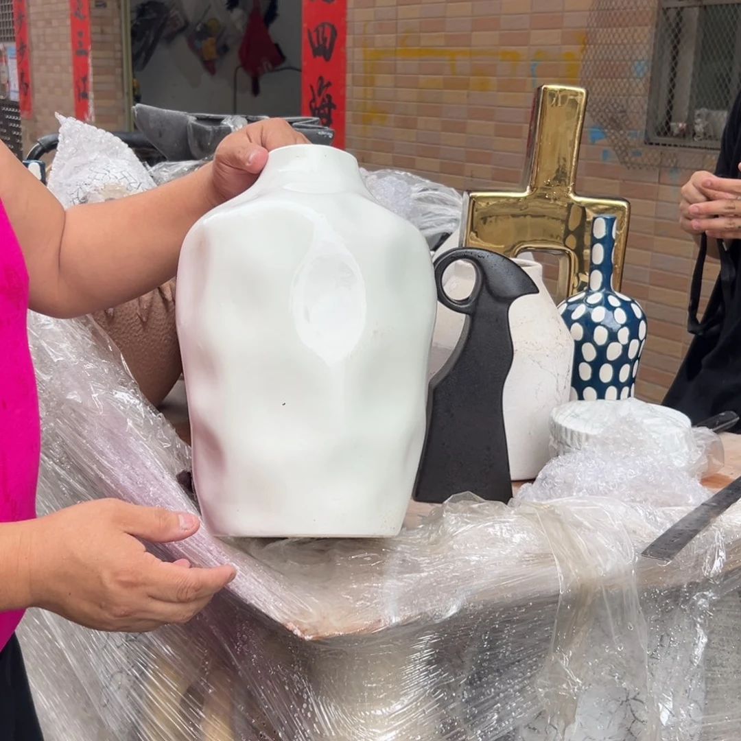 摆件34 号高温陶瓷装饰品（部分微瑕）针孔