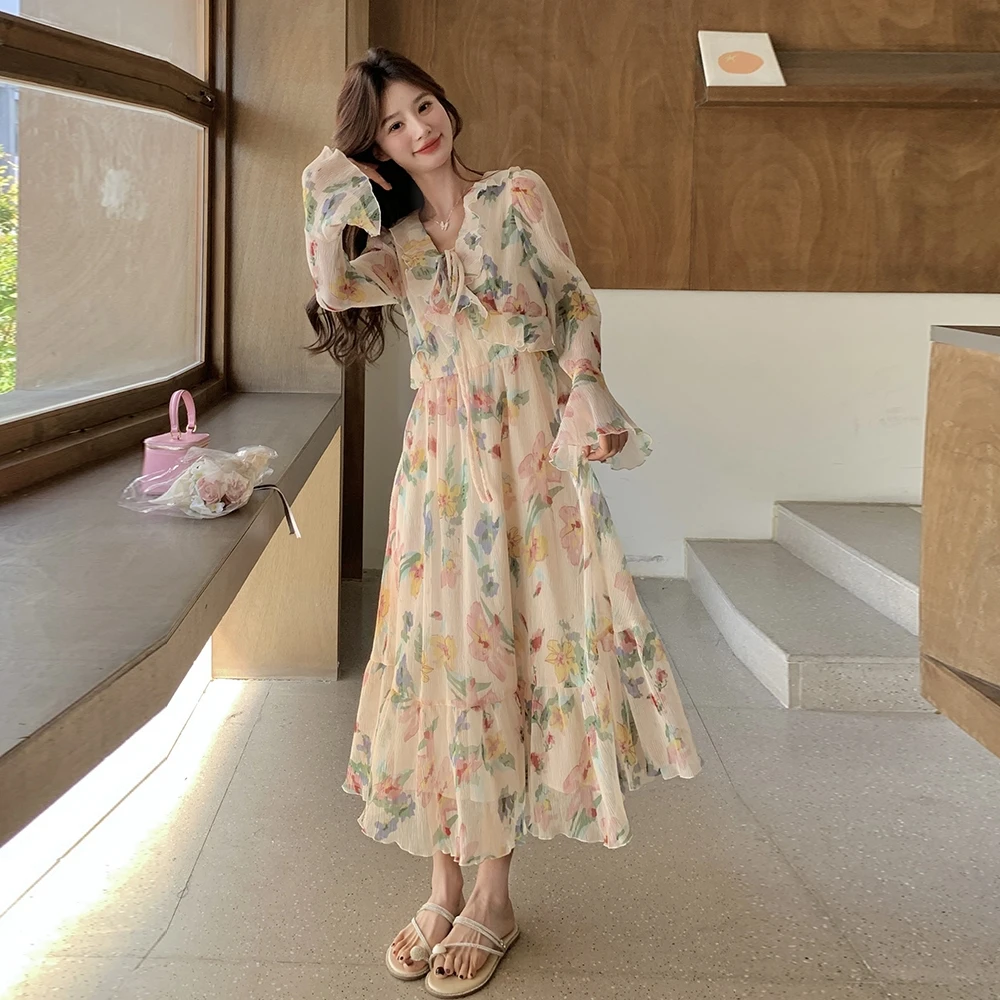 法式浪漫甜美碎花连衣裙女2025秋季新款提花时尚气质温柔显瘦裙子