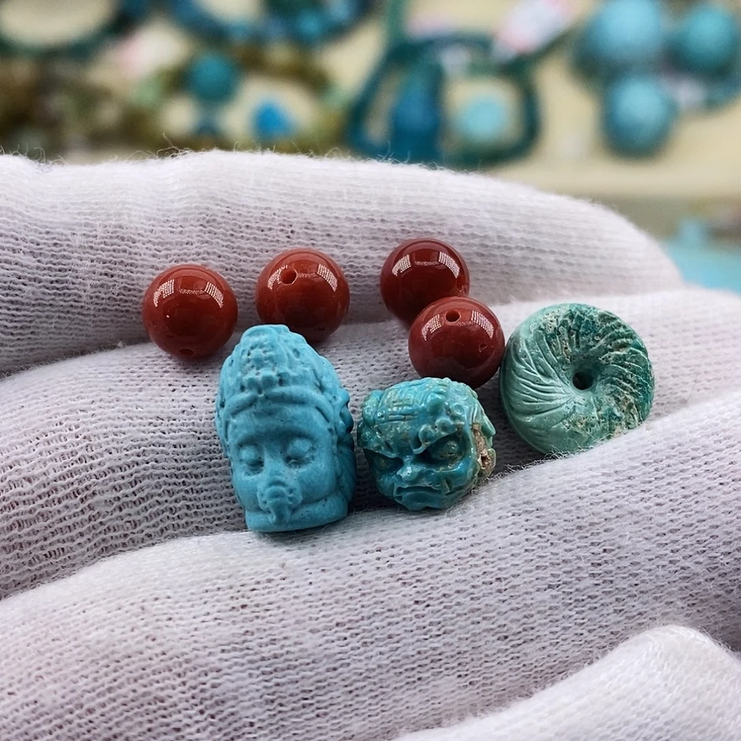 南红玛瑙未镶嵌珠宝奇石