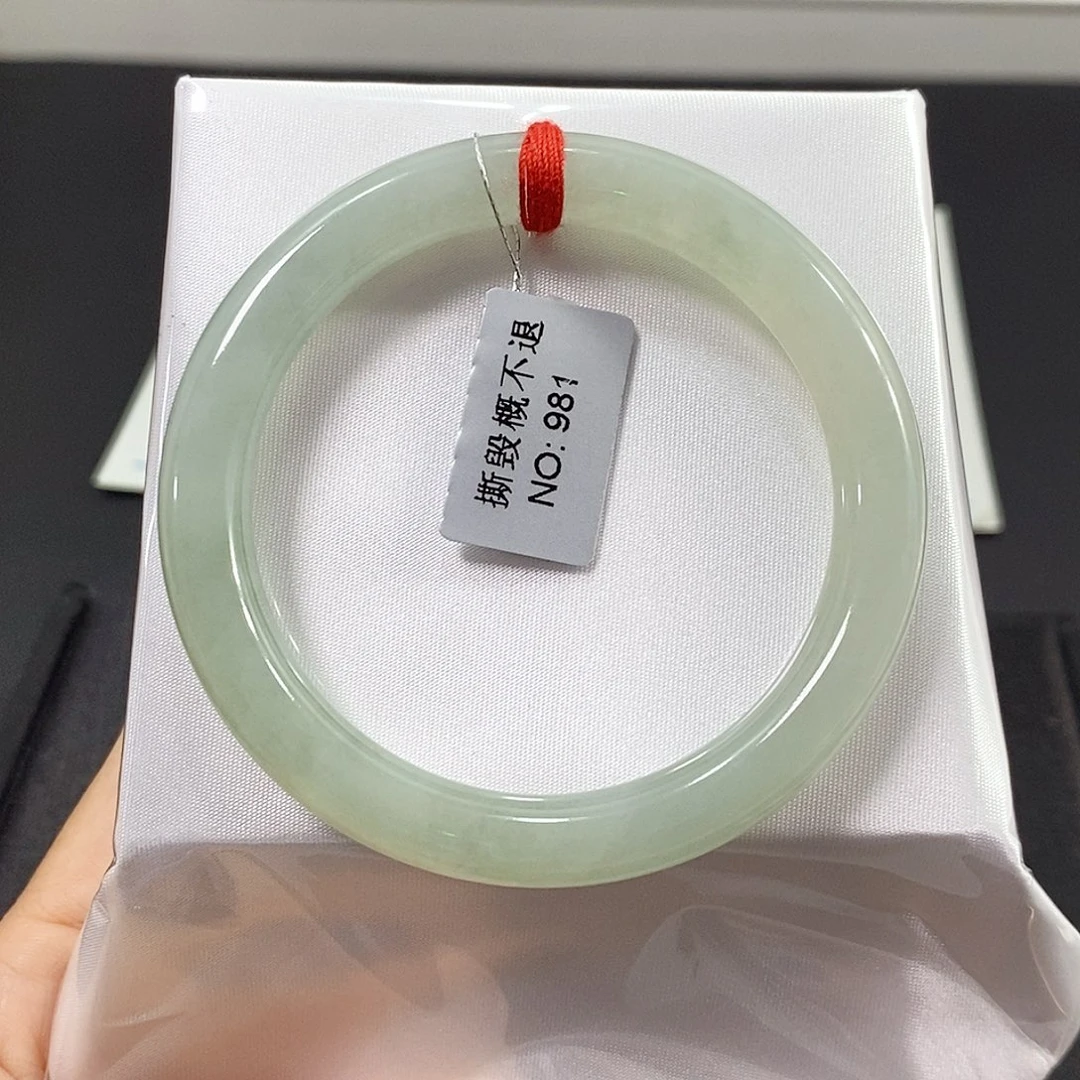 翡翠未镶嵌手镯手镯