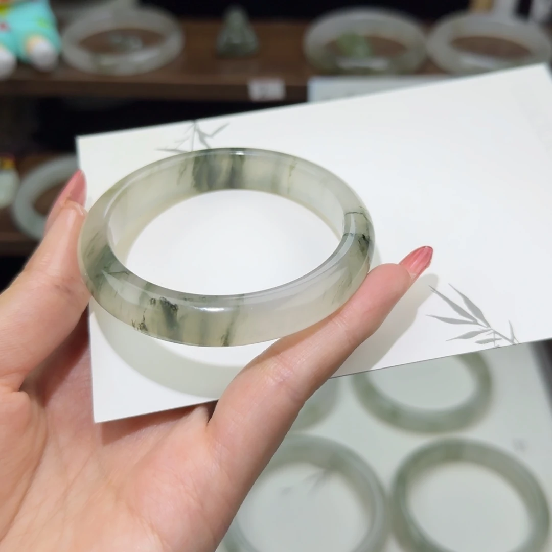 石英质玉（天山翠）未镶嵌手镯56.1圈口